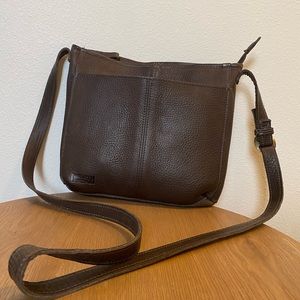 Vintage DULUTH Trading Brown Pebbled Leather Saddle Sling Crossbody Shoulder bag